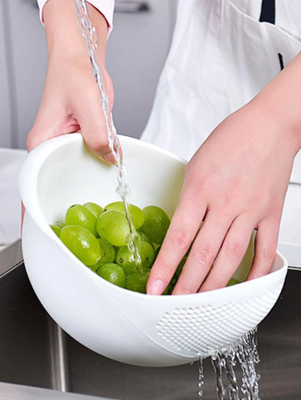 Multi-Use Colander Bowl with Easy Drain Handle